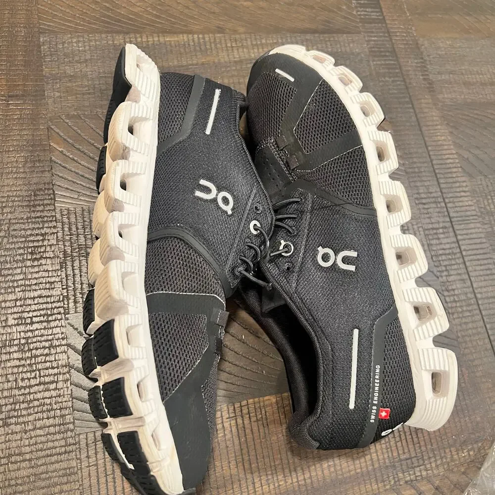 On cloud women running shoes black/ white size 10 - Picture 5 of 10